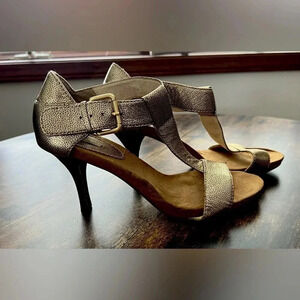 MAXSTUDIO | Valencia women’s t-strap heel sandals. Size: 8.5M​